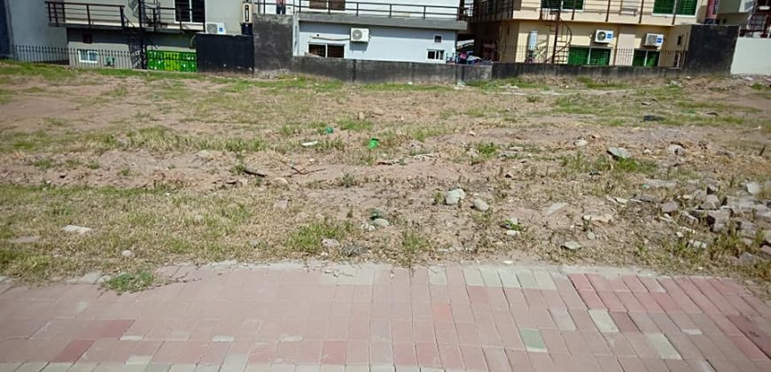 10 Marla REady Plot In Sector E Bahria Town Phase 8 Rawalpindi near to middle ring road hospital school mosque and market having Very Good location.